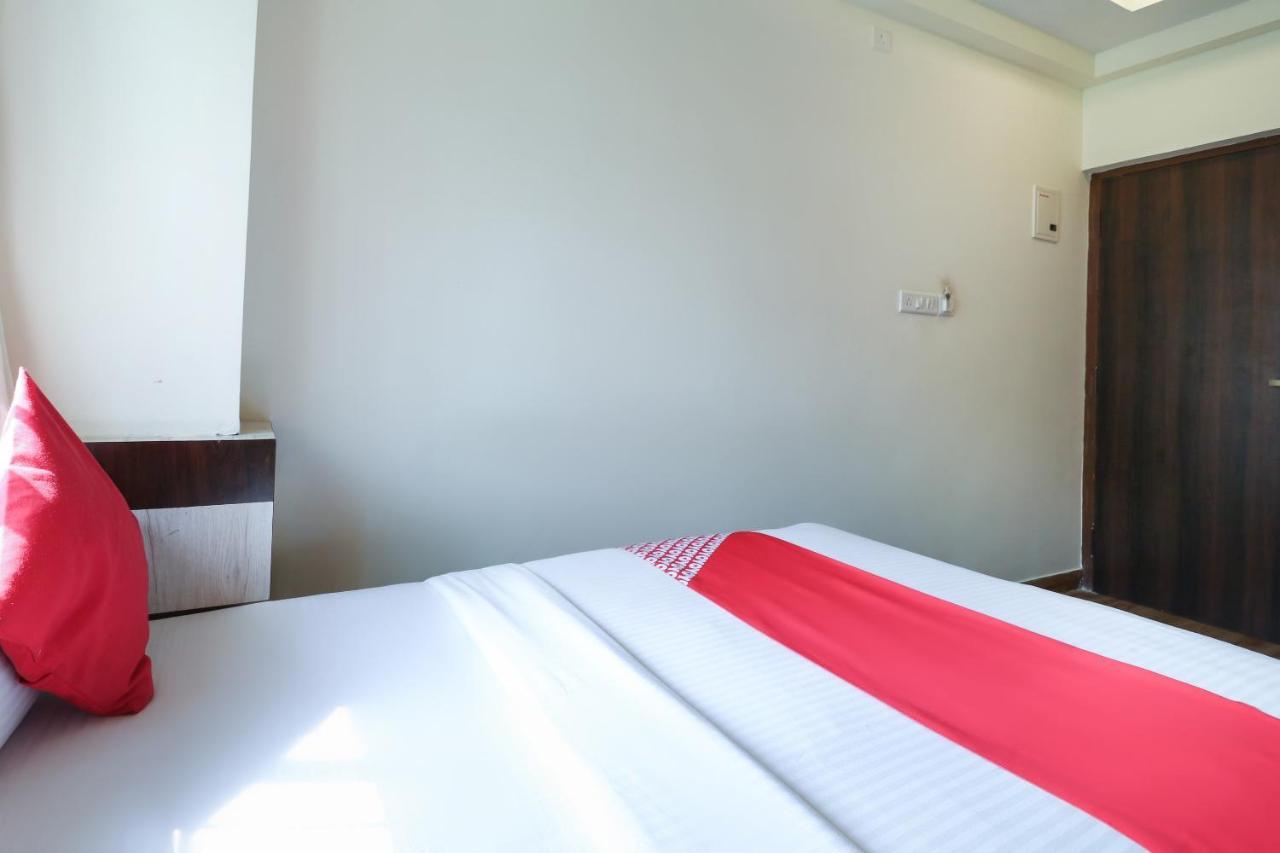Hôtel Oyo 36197 Royal Wood à Bangalore Extérieur photo