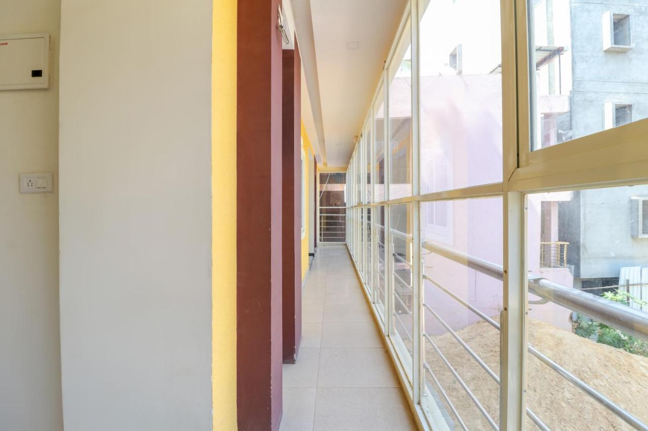 Hôtel Oyo 36197 Royal Wood à Bangalore Extérieur photo