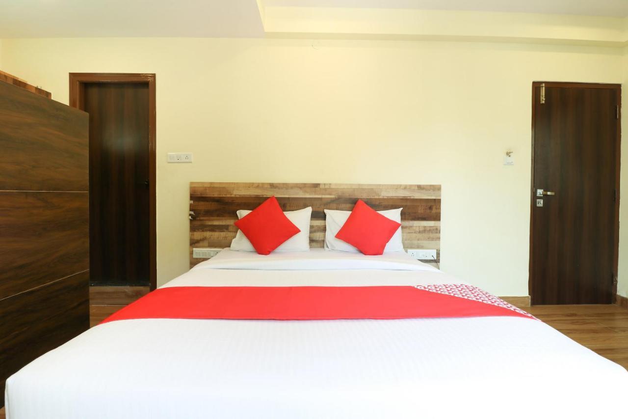Hôtel Oyo 36197 Royal Wood à Bangalore Extérieur photo