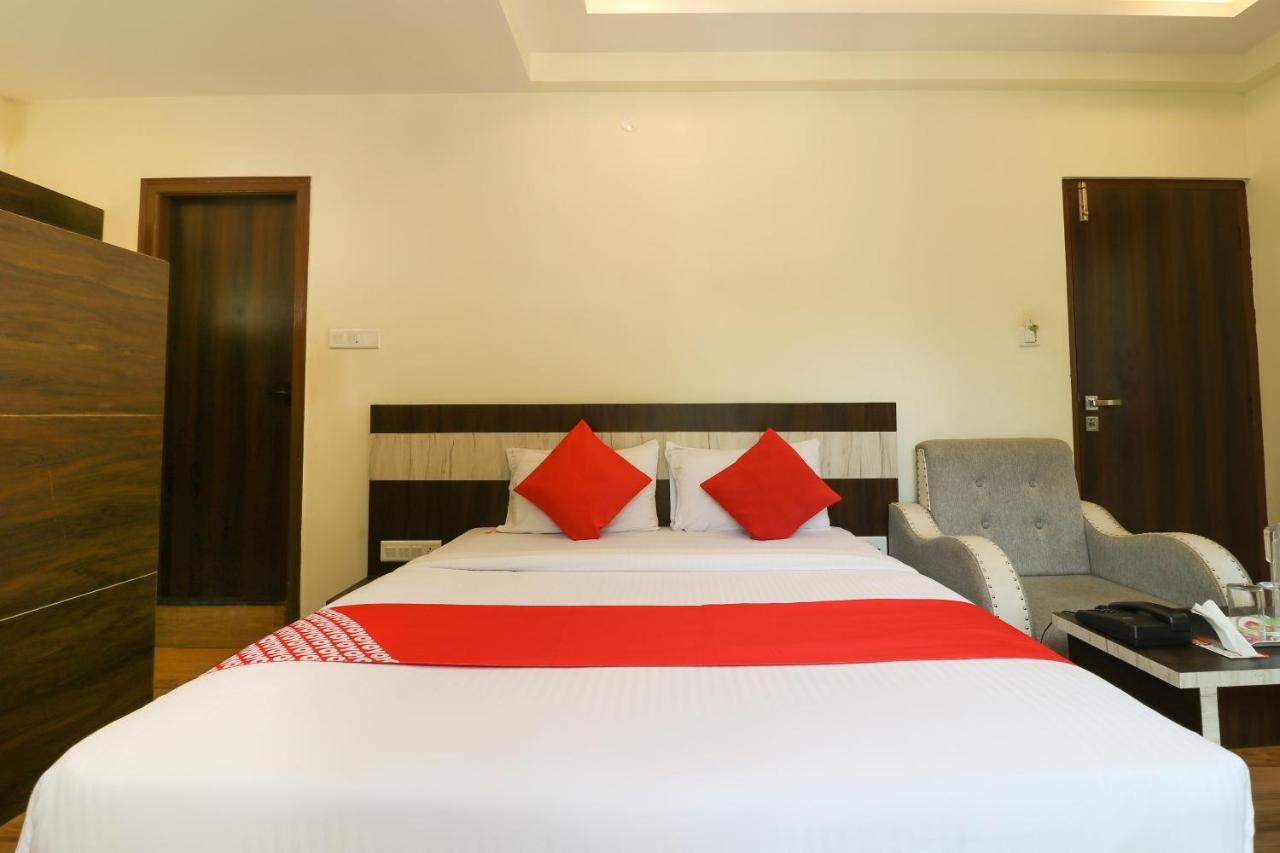 Hôtel Oyo 36197 Royal Wood à Bangalore Extérieur photo