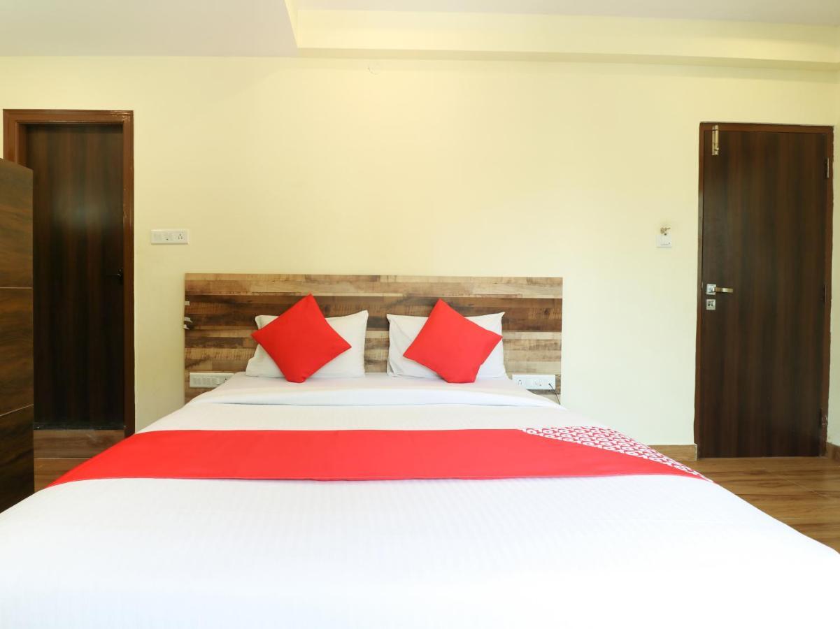 Hôtel Oyo 36197 Royal Wood à Bangalore Extérieur photo